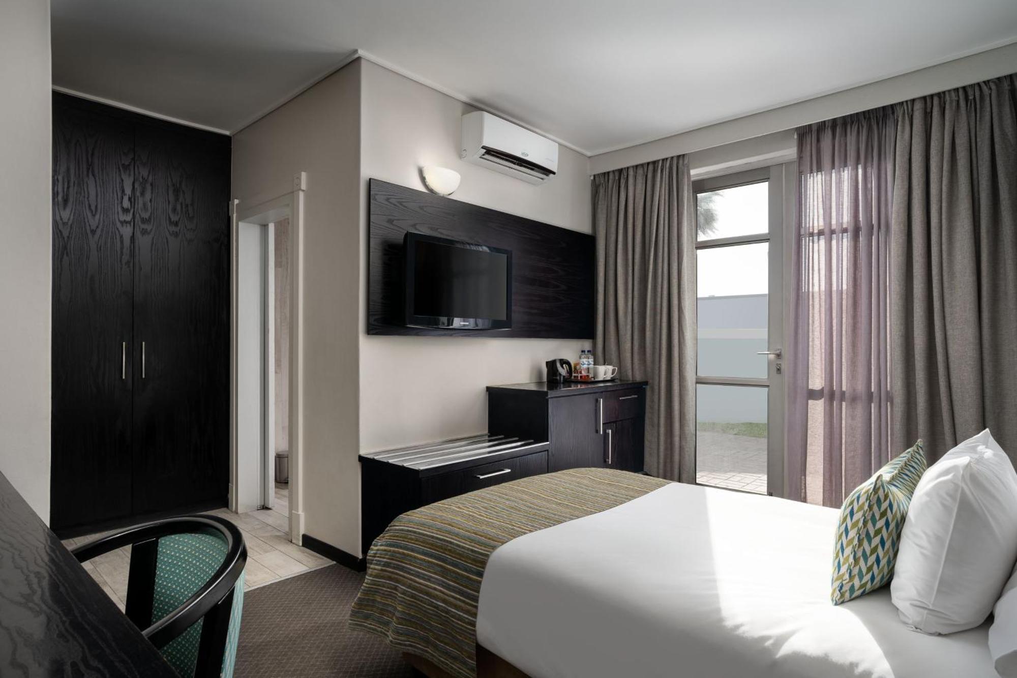 Protea Hotel By Marriott Walvis Bay Indongo מראה חיצוני תמונה