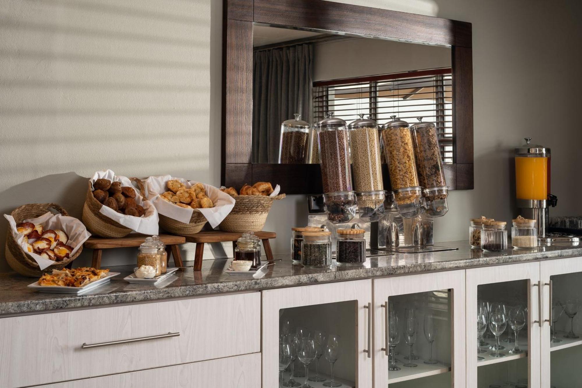 Protea Hotel By Marriott Walvis Bay Indongo מראה חיצוני תמונה